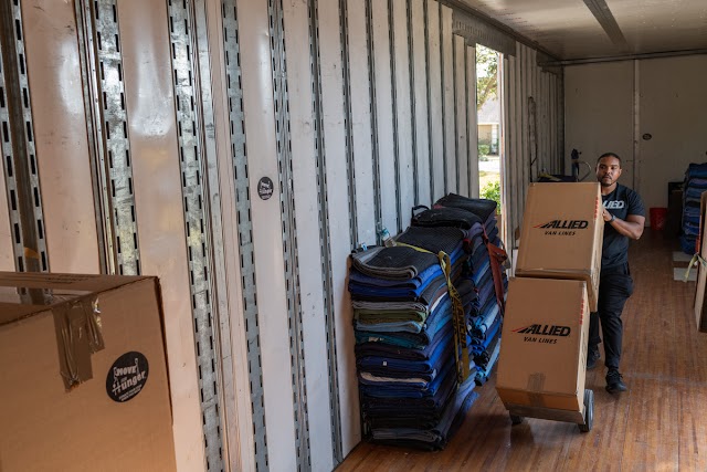 Allied Van Lines photo 2