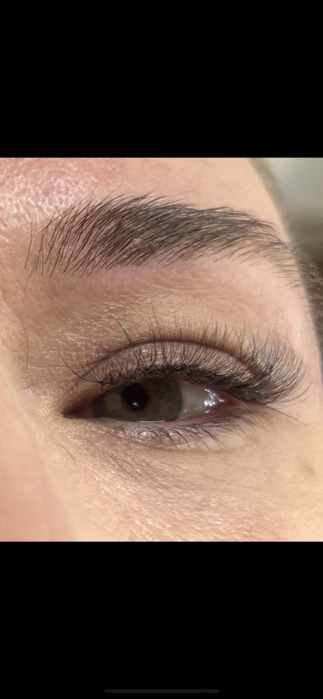 brow & lash photo 4