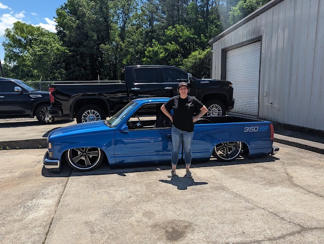 Cromcraft Collision Repair and Custom Truck Center photo 4