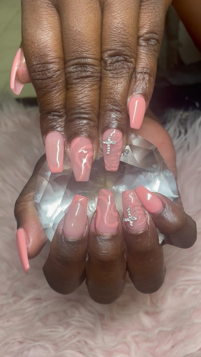 Diamond Nails TMC photo 3