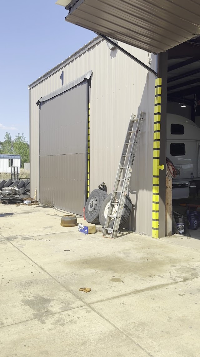 DiamondBack Truck and Trailer Repair photo 3
