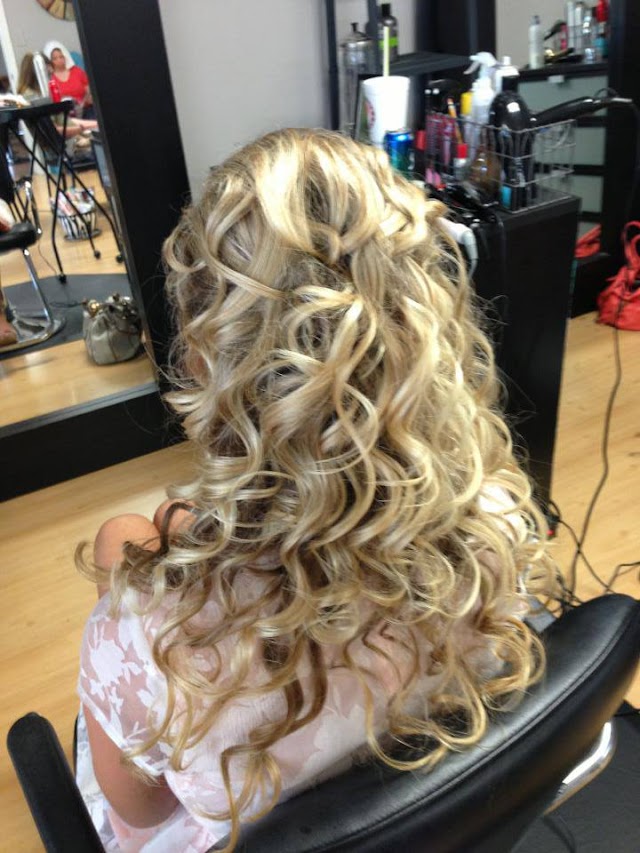 Dimensions Hair Salon photo 3