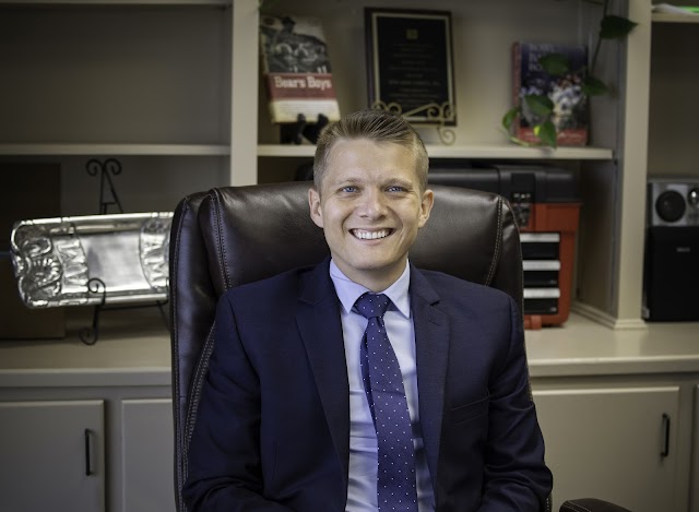 Dr. Seth Jarrell MD - Internal Medicine Clinic photo 2