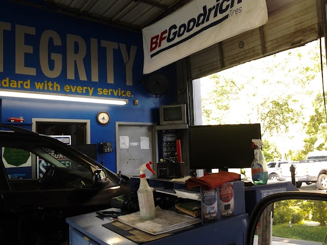 Express Oil Change & Tire Engineers photo 2