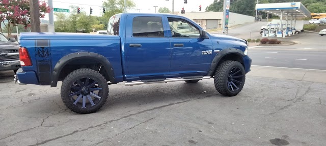 Hines Tire & Services Center photo 3