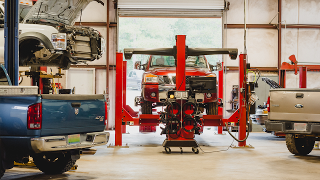 Howell's Automotive