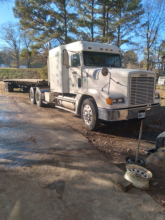 Kurt's Truck & Parts Co., Inc photo 4