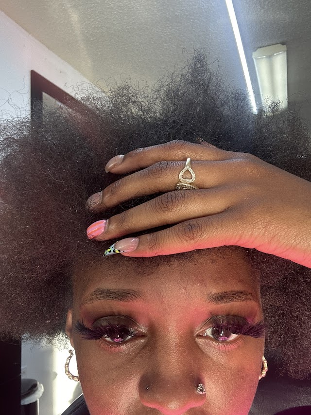 Layla Brows & Lashes photo 2