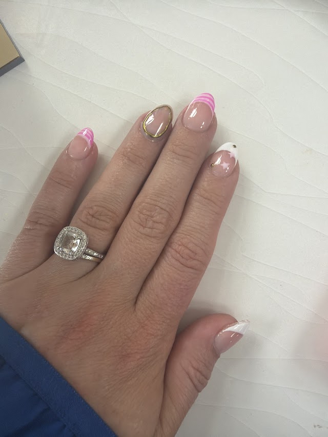 Lee Nails & Spa photo 2