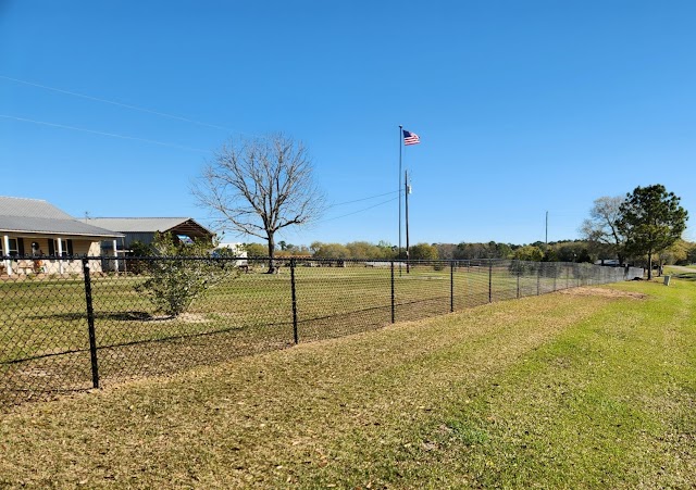Louie's Fencing photo 3