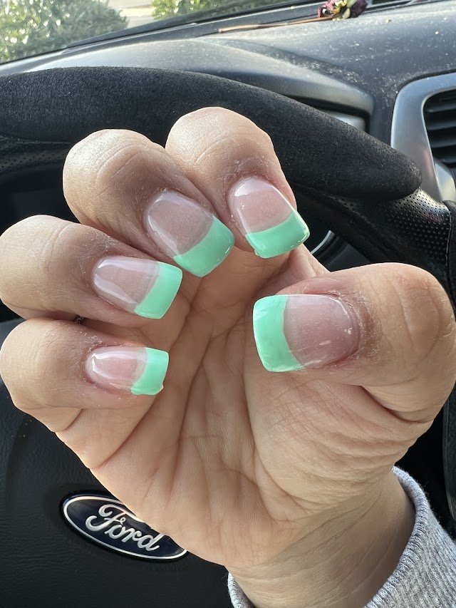 Lovely Nails photo 4
