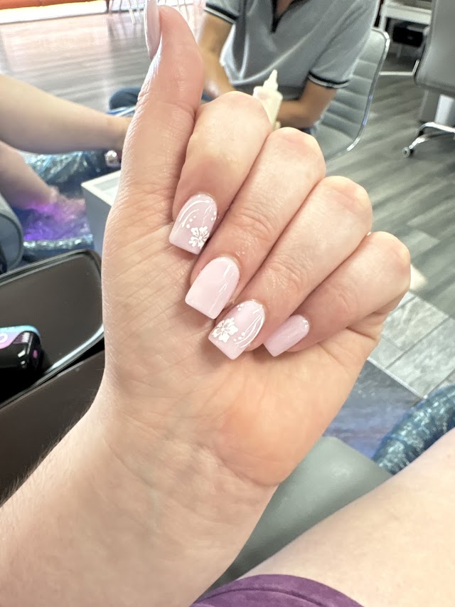 Luxe Nail photo 2