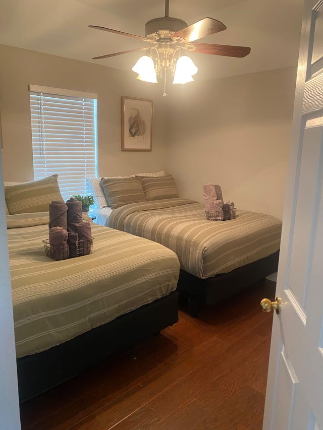 Max Cleaning Pro Services LLC