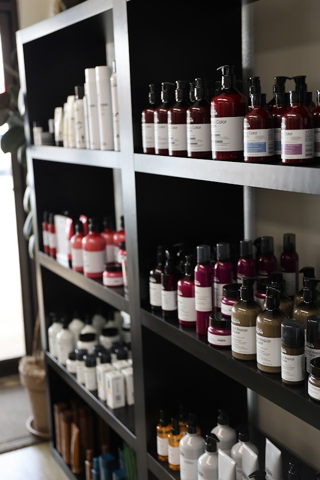 Nicole Allen Salon photo 3
