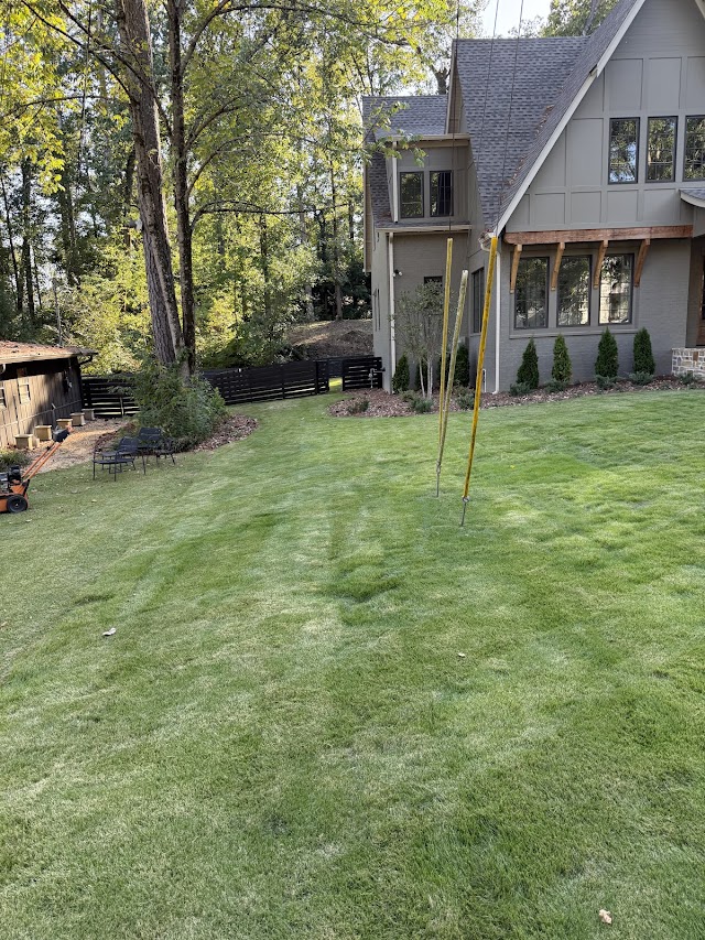 Pulling Strings Lawn & Landscape,LLC photo 4