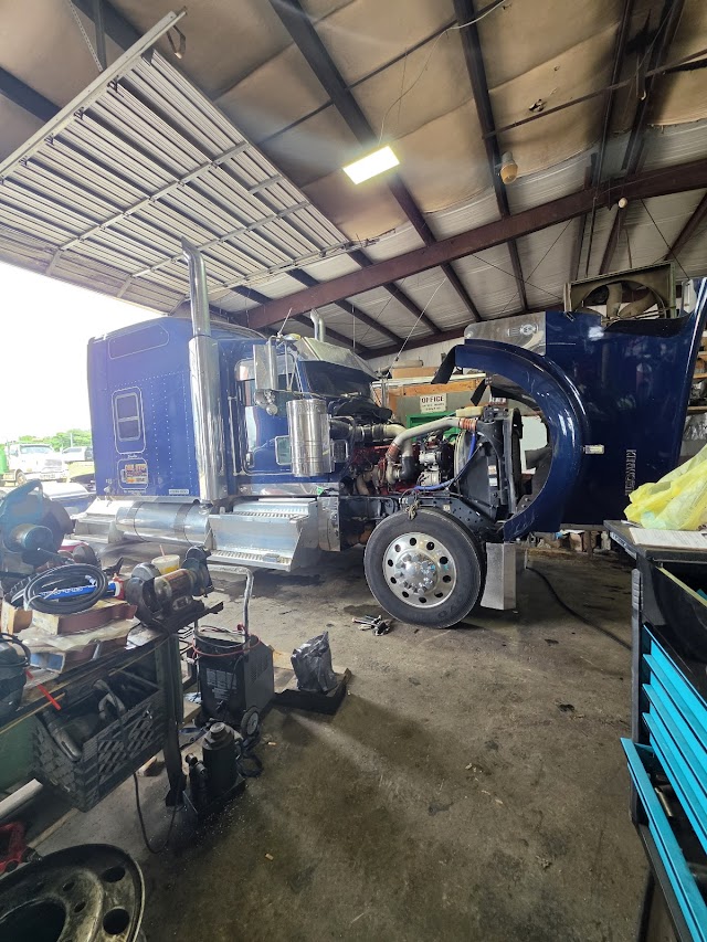 Quad City Truck Repair LLC
