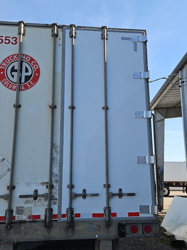 Quad City Truck Repair LLC photo 2