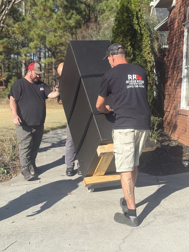 Rivers Ridge Moving & Labor photo 3