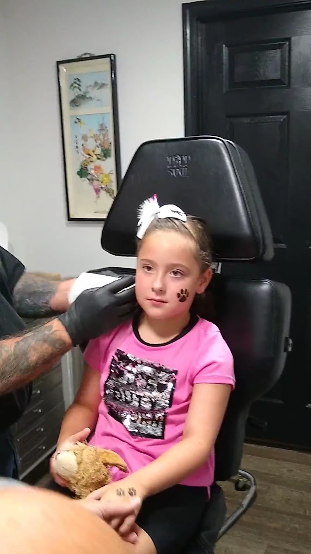 Screamers Tattoo & Body Piercing photo 3