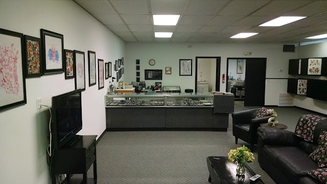 Screamers Tattoo & Body Piercing photo 4