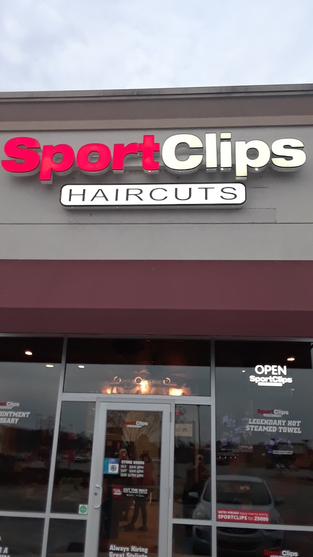 Sport Clips Haircuts of River City photo 2