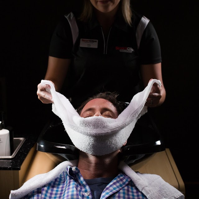 Sport Clips Haircuts of River City photo 3