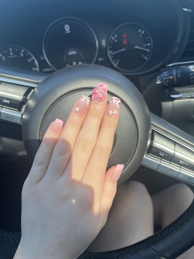 Thao’s Nails