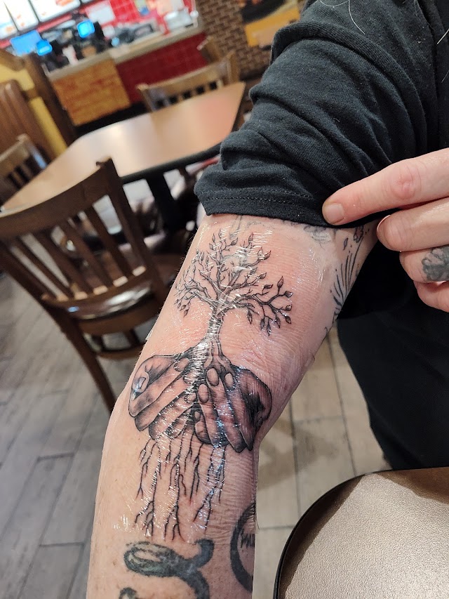 Til Death Do Us Art Tattoo & Piercing Studio photo 4