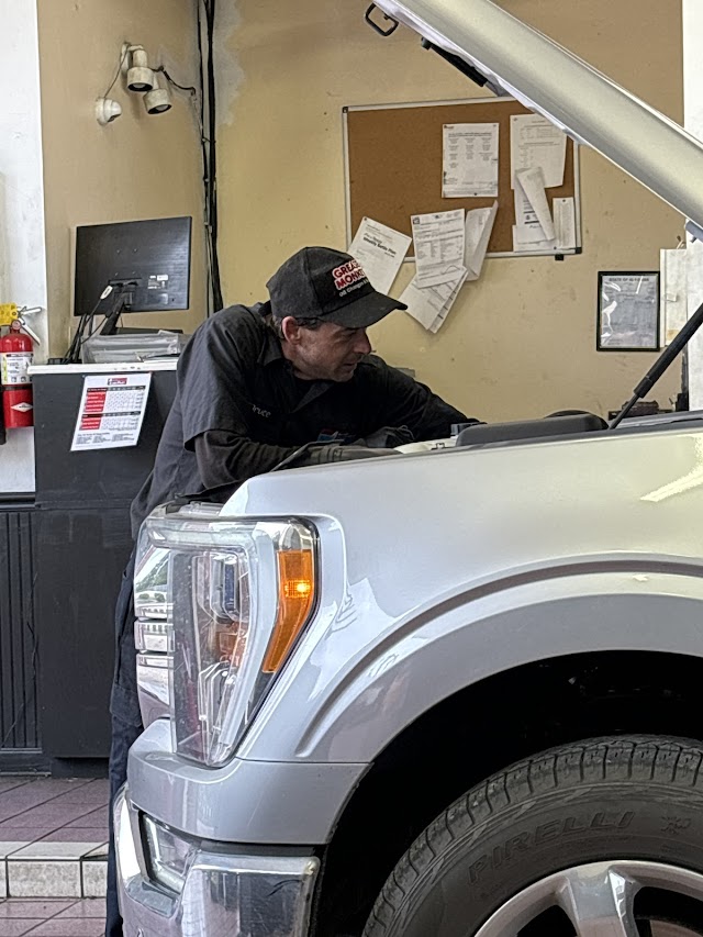 Valvoline Instant Oil Change photo 4