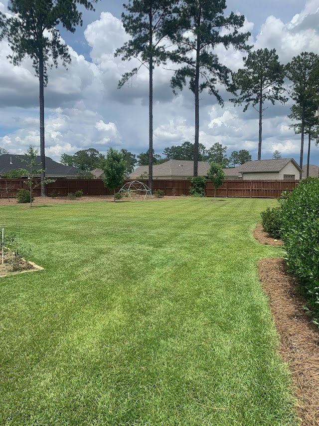 Yards Unlimited LLC Weed Control and Fertilization photo 2