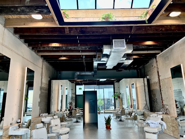 Zephyr Barber photo 2